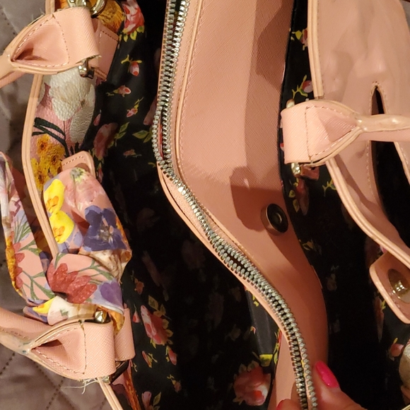 Pink Betsey Johnson Handbag - Picture 6 of 6